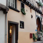 An Apartment In A 17Th Century Wine Grower S House Рикевир