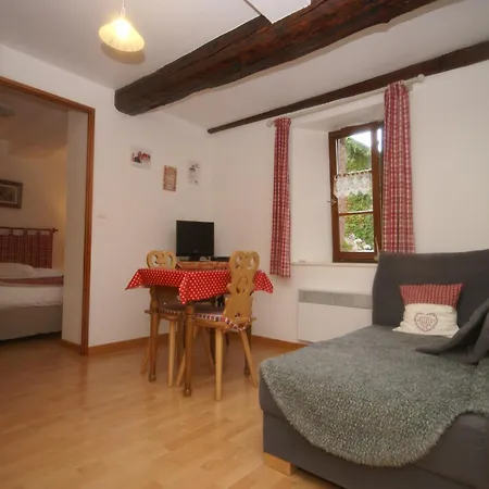 An In A 17th Century Wine Grower S House Appartement