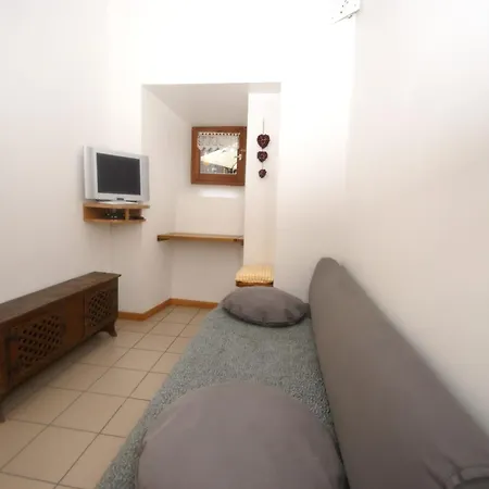 An Apartment In A 17Th Century Wine Grower S House