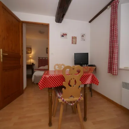 דירה An Apartment In A 17Th Century Wine Grower S House
