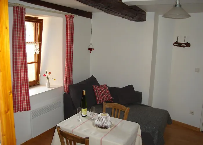 An Apartment In A 17Th Century Wine Grower S House 아파트 *